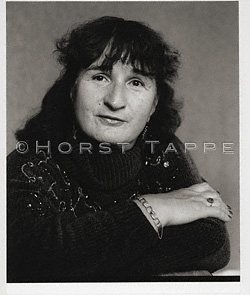 Behrens, Katja · Strasbourg, France, novembre 1990 · BEH-001-01 © 1992 Fondation Horst Tappe