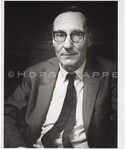 Burroughs, William S. · Harrogate, Grande-Bretagne, 1969 · BUR-001-01 © 2009 Fondation Horst Tappe