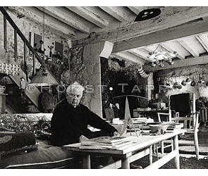 Calder, Alexander · Saché, France, mai 1968 · CALA-003-07 © 2009 Fondation Horst Tappe