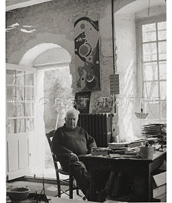 Calder, Alexander · Saché, France, mai 1968 · CALA-008-01 © 2009 Fondation Horst Tappe