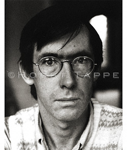 McEwan, Ian · Oxford, Grande-Bretagne, novembre 1984 · MCE-001 © 2009 Fondation Horst Tappe