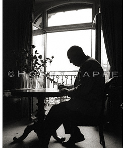Nabokov, Vladimir · Montreux, Suisse, 1965 · NAB-013 © 2009 Fondation Horst Tappe