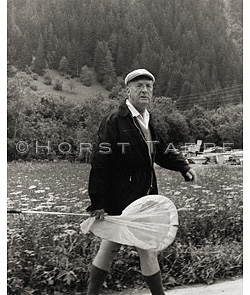 Nabokov, Vladimir · Loèche-les-Bains, Suisse, 1965 · NAB-022 © 2009 Fondation Horst Tappe