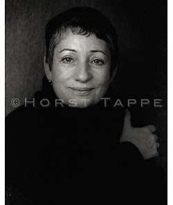 Oulitskaïa, Ludmila · Cognac, France, novembre 1999 · OUL-001 © 2009 Fondation Horst Tappe