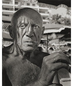 Picasso, Pablo · Cannes, France, 1963 · PICP-002 © 2009 Fondation Horst Tappe