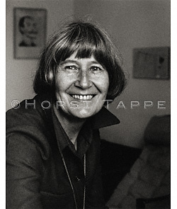 Wilker, Gertrud · Berne, Suisse, novembre 1977 · WIL-002 © 2009 Fondation Horst Tappe
