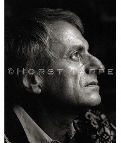 Xenakis, Iannis · Paris, France, octobre 1987 · XEN-002 © 2009 Fondation Horst Tappe